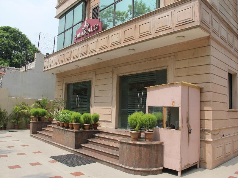 Hotel Emarald, Nueva Delhi Exterior foto