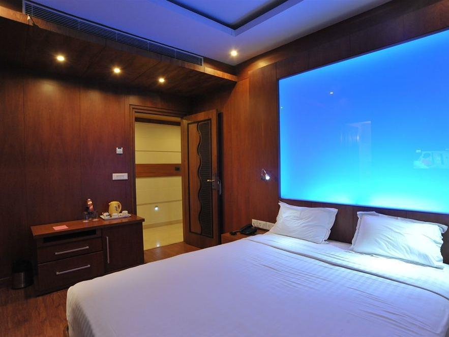 Hotel Emarald, Nueva Delhi Exterior foto