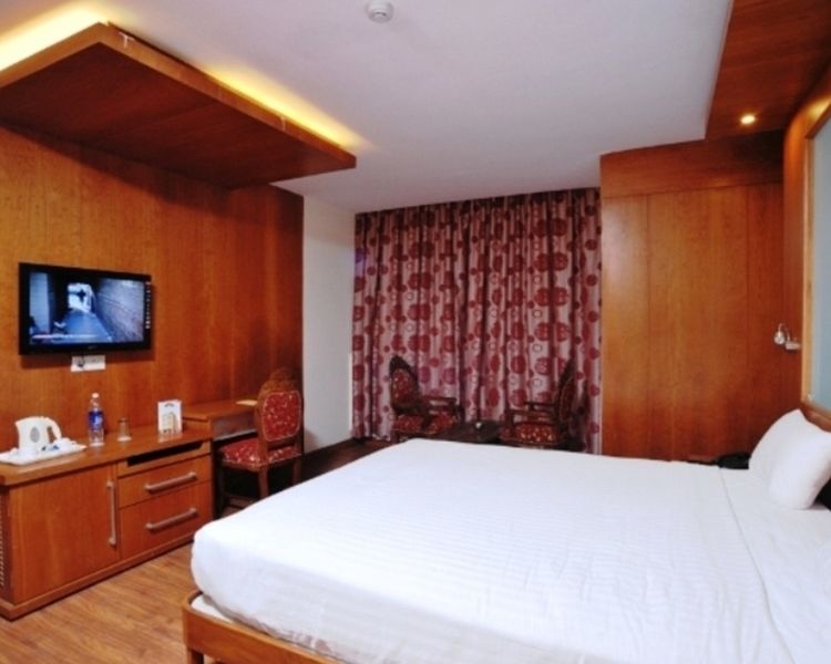Hotel Emarald, Nueva Delhi Exterior foto